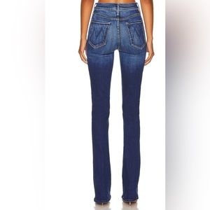 Mother Runaway Size 27 high waisted finished hem. Worn once. Would fit a size 28